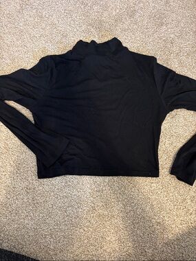 Women's Black Long-Sleeve Mock Neck Top